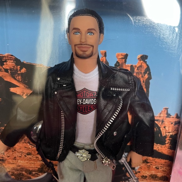BARBIE COLLECTOR EDITION 1998 HARLEY DAVIDSON KEN DOLL #22255 - NRFB - Picture 2 of 5
